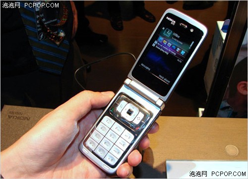 经典重现 诺基亚N75翻盖智能机领衔超薄金属风潮